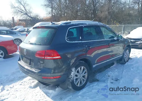 2013 Volkswagen Touareg Vr6 Sport z USA, uszkodzony, nr VIN WVGEF9BP1DD012512